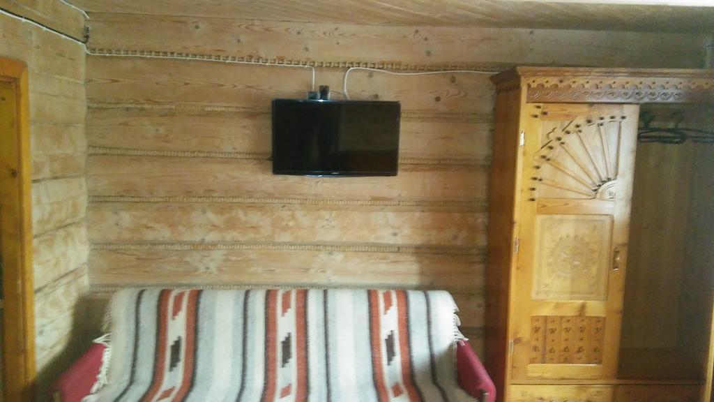 פורונין Agroturystyka Pod Lasem מראה חיצוני תמונה